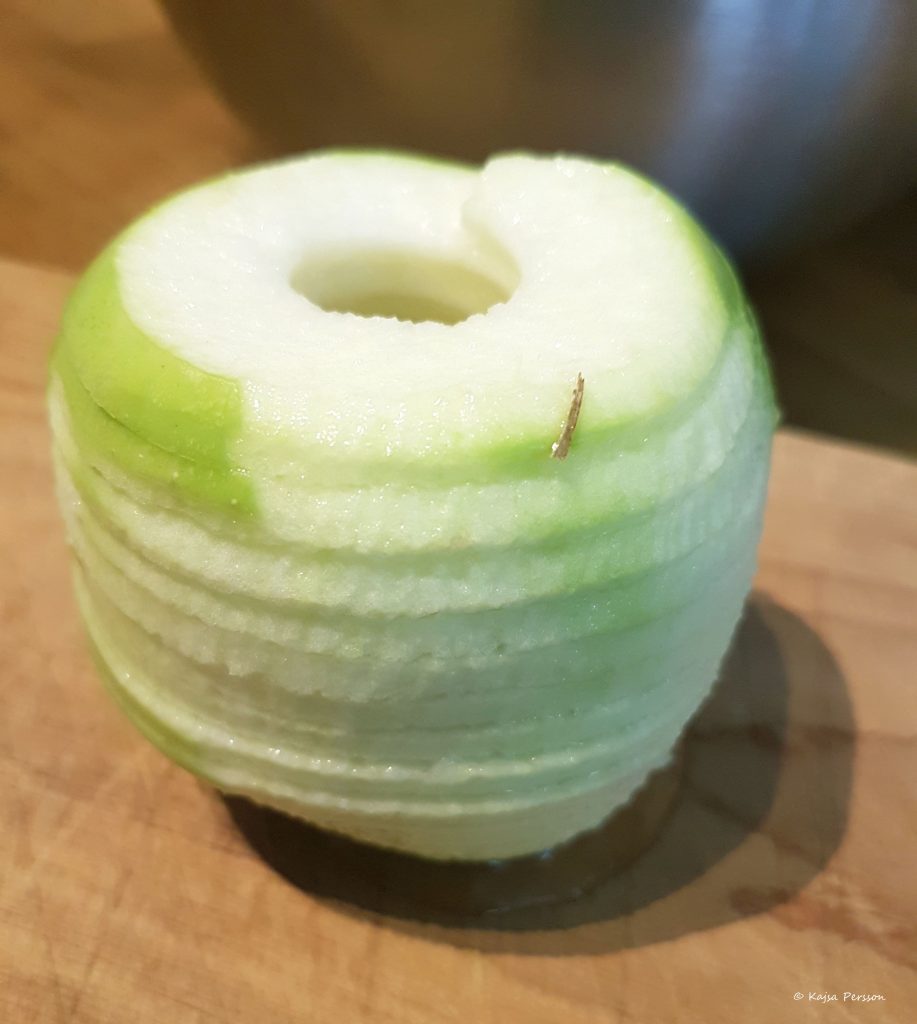 Perfekt delat äpple med äpple svarven